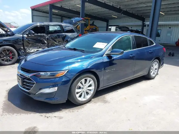 1G1ZD5ST1LF016010 2020 CHEVROLET MALIBU - Image 2