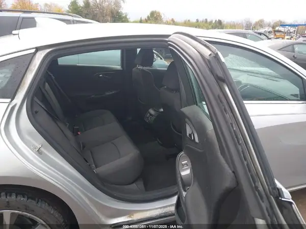 1G1ZD5ST1NF136246 2022 CHEVROLET MALIBU - Image 8