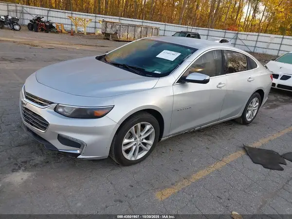 1G1ZD5ST2JF101953 2018 CHEVROLET MALIBU - Image 2