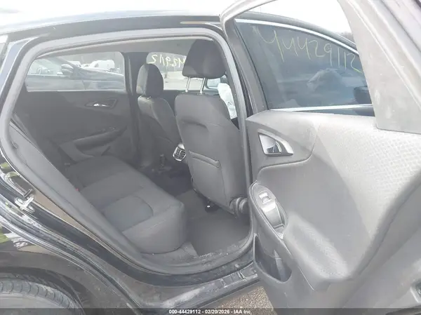 1G1ZD5ST2JF102682 2018 CHEVROLET MALIBU - Image 8