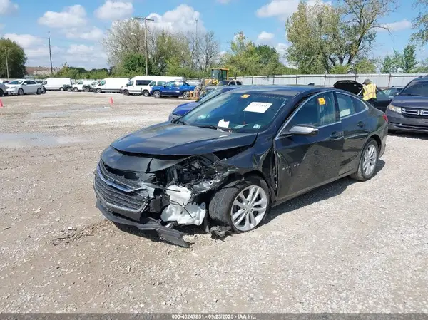 1G1ZD5ST2JF103752 2018 CHEVROLET MALIBU - Image 2