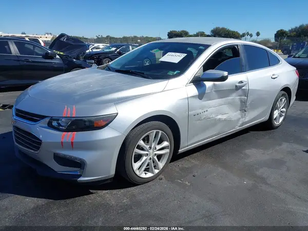 1G1ZD5ST2JF113052 2018 CHEVROLET MALIBU - Image 2