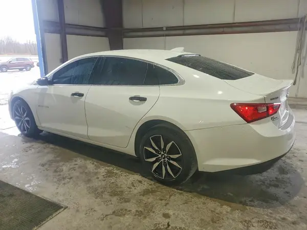 1G1ZD5ST2JF114637 2018 CHEVROLET MALIBU - Image 2