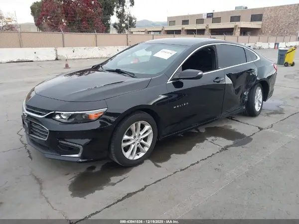 1G1ZD5ST2JF127937 2018 CHEVROLET MALIBU - Image 2