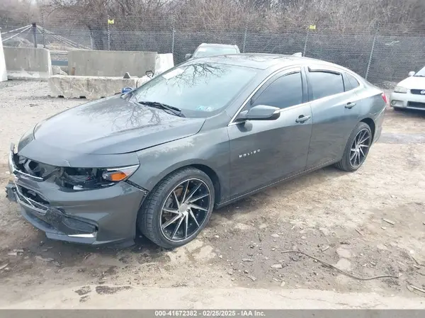 1G1ZD5ST2JF128120 2018 CHEVROLET MALIBU - Image 2