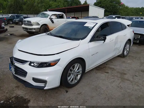 1G1ZD5ST2JF128392 2018 CHEVROLET MALIBU - Image 2