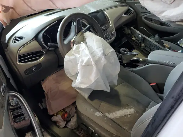 1G1ZD5ST2JF129882 2018 CHEVROLET MALIBU - Image 8