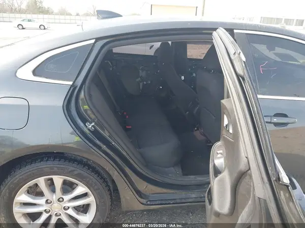 1G1ZD5ST2JF131518 2018 CHEVROLET MALIBU - Image 8