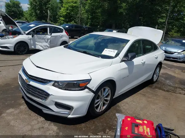 1G1ZD5ST2JF133575 2018 CHEVROLET MALIBU - Image 2