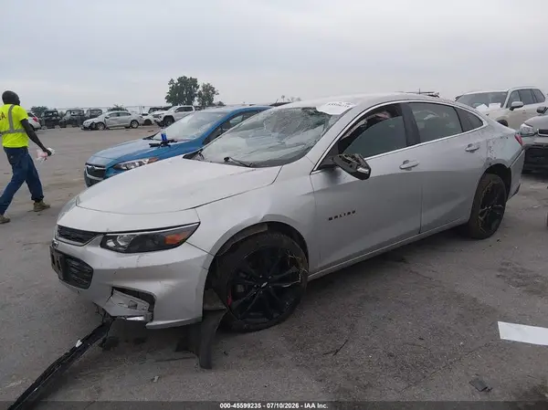 1G1ZD5ST2JF139490 2018 CHEVROLET MALIBU - Image 2