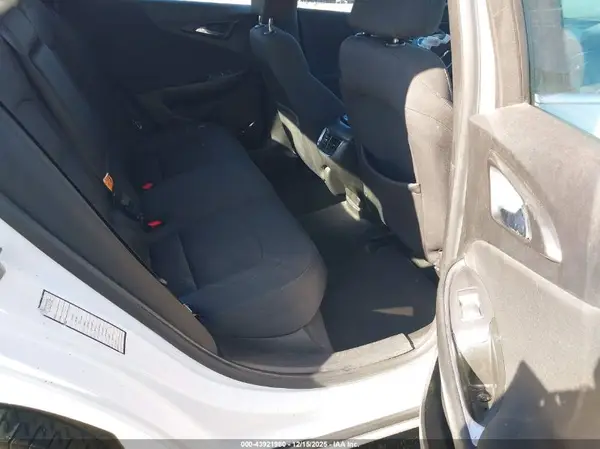 1G1ZD5ST2JF139697 2018 CHEVROLET MALIBU - Image 8