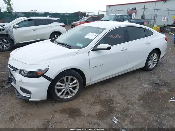 1G1ZD5ST2JF139957 2018 CHEVROLET MALIBU - Image 2