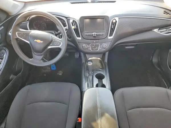 1G1ZD5ST2JF142101 2018 CHEVROLET MALIBU - Image 8