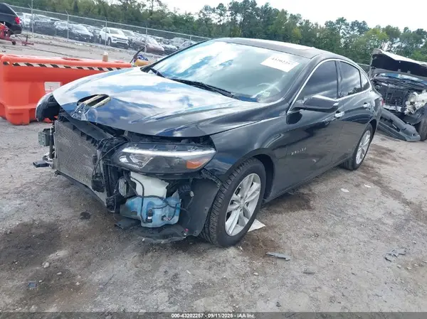 1G1ZD5ST2JF143524 2018 CHEVROLET MALIBU - Image 2