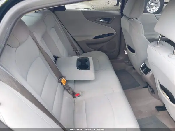 1G1ZD5ST2JF143524 2018 CHEVROLET MALIBU - Image 8