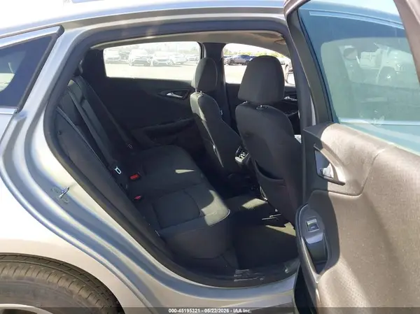 1G1ZD5ST2JF143796 2018 CHEVROLET MALIBU - Image 8