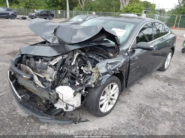 1G1ZD5ST2JF145189 2018 CHEVROLET MALIBU - Image 2