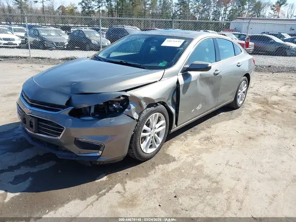 1G1ZD5ST2JF147895 2018 CHEVROLET MALIBU - Image 2