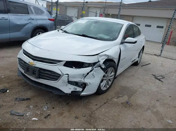 1G1ZD5ST2JF151798 2018 CHEVROLET MALIBU - Image 2