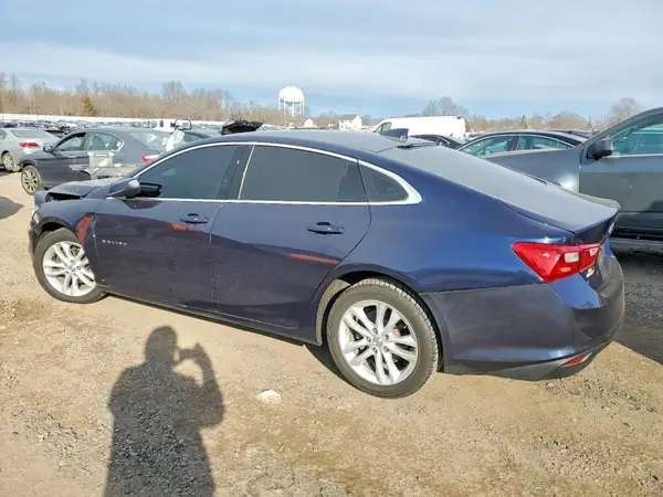 1G1ZD5ST2JF153843 2018 CHEVROLET MALIBU - Image 2