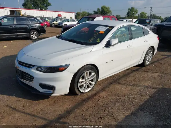 1G1ZD5ST2JF155124 2018 CHEVROLET MALIBU - Image 2