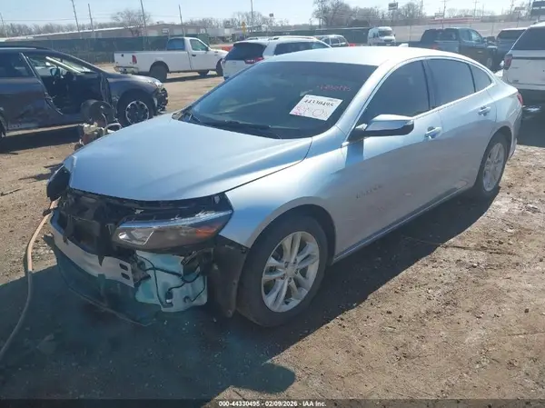 1G1ZD5ST2JF157620 2018 CHEVROLET MALIBU - Image 2