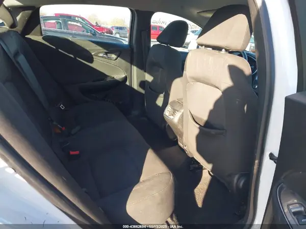 1G1ZD5ST2JF158069 2018 CHEVROLET MALIBU - Image 8
