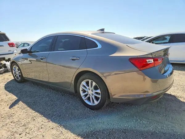 1G1ZD5ST2JF158802 2018 CHEVROLET MALIBU - Image 2