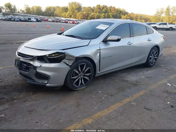 1G1ZD5ST2JF162123 2018 CHEVROLET MALIBU - Image 2