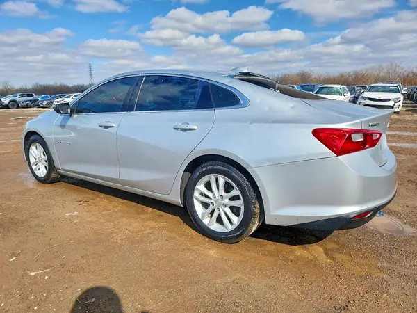 1G1ZD5ST2JF163885 2018 CHEVROLET MALIBU - Image 2