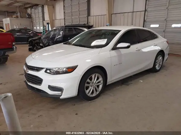 1G1ZD5ST2JF167158 2018 CHEVROLET MALIBU - Image 2