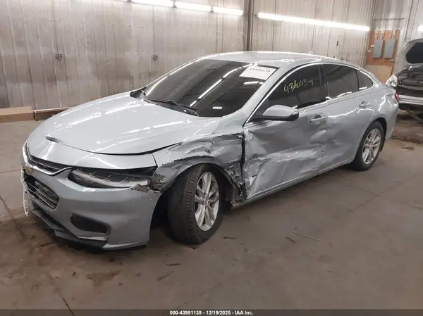 1G1ZD5ST2JF168682 2018 CHEVROLET MALIBU - Image 2