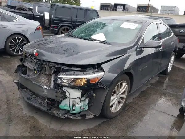 1G1ZD5ST2JF169363 2018 CHEVROLET MALIBU - Image 2