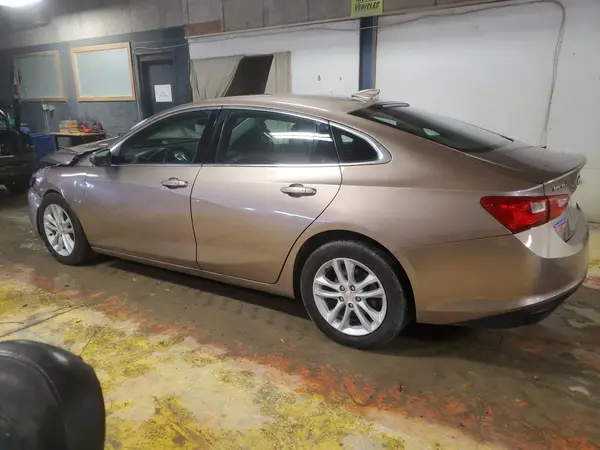 1G1ZD5ST2JF174661 2018 CHEVROLET MALIBU - Image 2