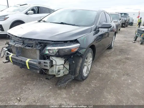 1G1ZD5ST2JF180413 2018 CHEVROLET MALIBU - Image 2