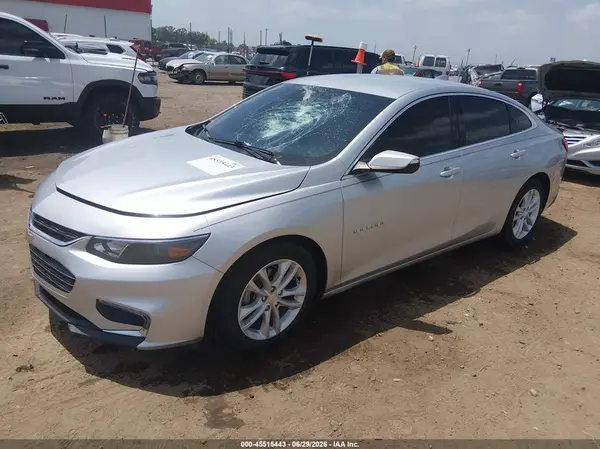 1G1ZD5ST2JF180699 2018 CHEVROLET MALIBU - Image 2