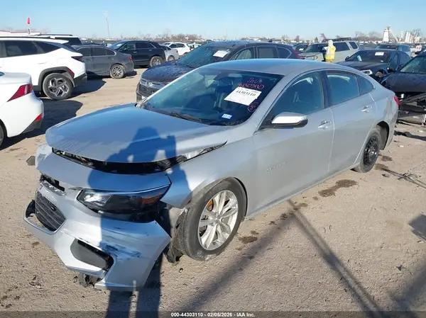 1G1ZD5ST2JF185160 2018 CHEVROLET MALIBU - Image 2