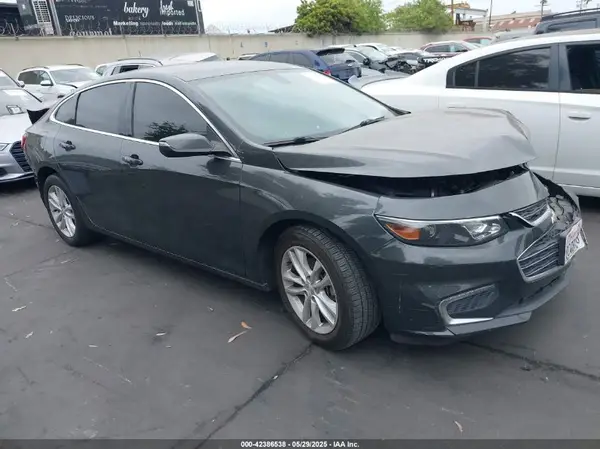 1G1ZD5ST2JF186132 2018 CHEVROLET MALIBU - Image 1