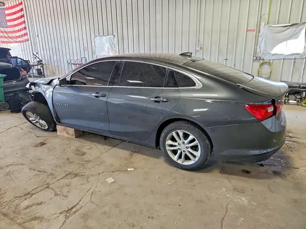 1G1ZD5ST2JF187555 2018 CHEVROLET MALIBU - Image 2