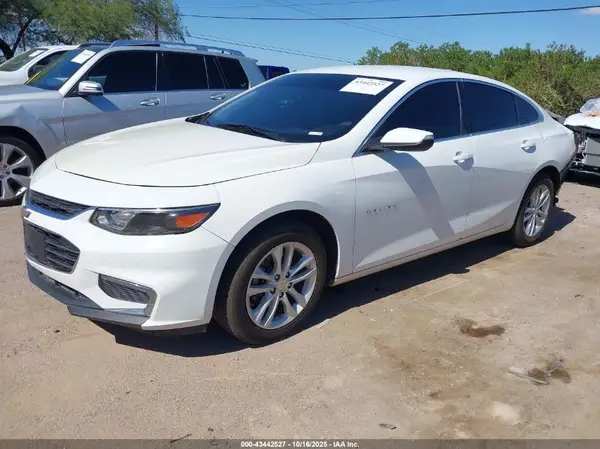 1G1ZD5ST2JF190035 2018 CHEVROLET MALIBU - Image 2