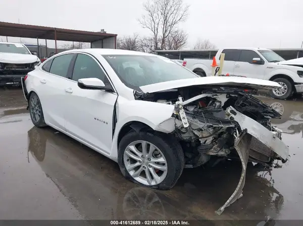 1G1ZD5ST2JF190214 2018 CHEVROLET MALIBU - Image 1