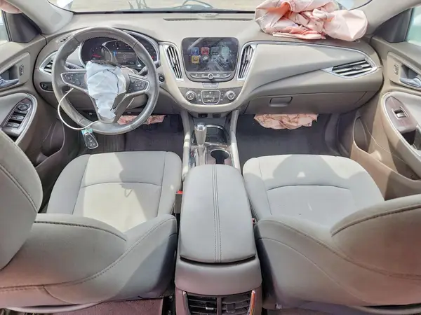 1G1ZD5ST2JF192240 2018 CHEVROLET MALIBU - Image 8
