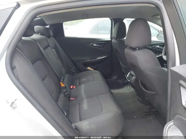 1G1ZD5ST2JF197423 2018 CHEVROLET MALIBU - Image 8