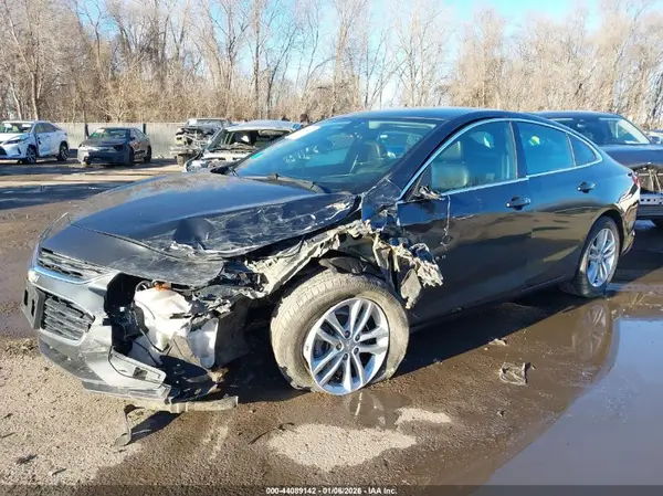 1G1ZD5ST2JF199611 2018 CHEVROLET MALIBU - Image 2