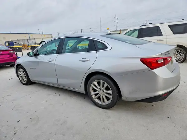 1G1ZD5ST2JF202197 2018 CHEVROLET MALIBU - Image 2