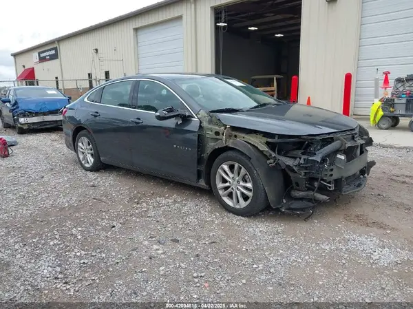 1G1ZD5ST2JF210638 2018 CHEVROLET MALIBU - Image 1