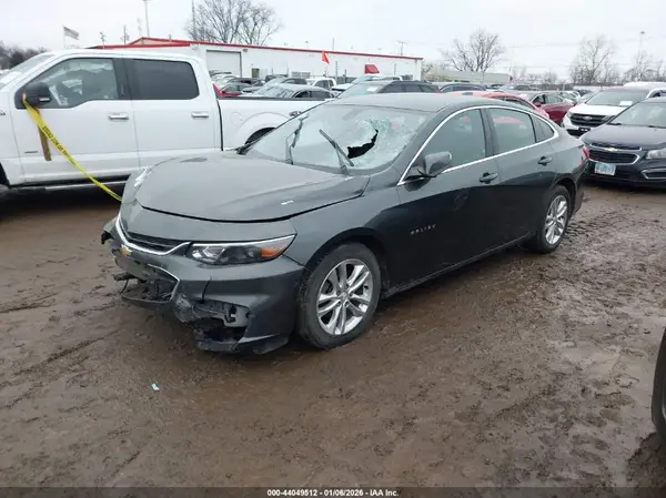 1G1ZD5ST2JF212440 2018 CHEVROLET MALIBU - Image 2