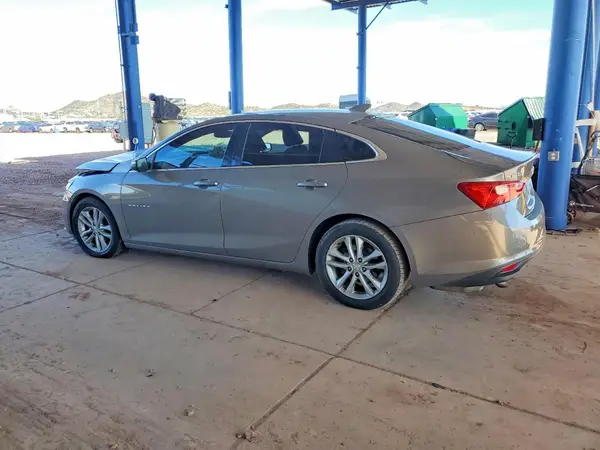 1G1ZD5ST2JF215337 2018 CHEVROLET MALIBU - Image 2