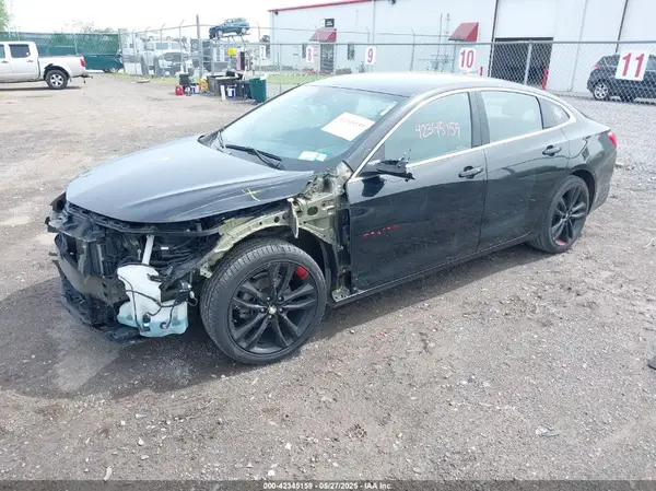 1G1ZD5ST2JF216455 2018 CHEVROLET MALIBU - Image 2