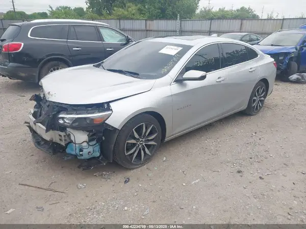 1G1ZD5ST2JF218688 2018 CHEVROLET MALIBU - Image 2